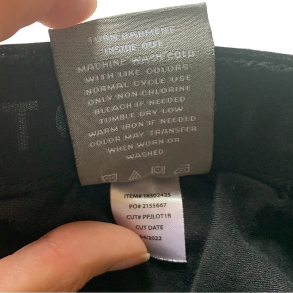 Torrid Women’s Sky  High Skinny Super Soft Distressed Black Size 20R #Feelthefit - Picture 6 of 9